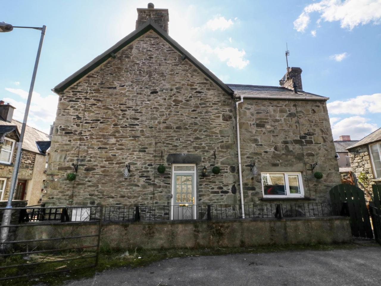 The Old School House Villa Bala Exterior photo
